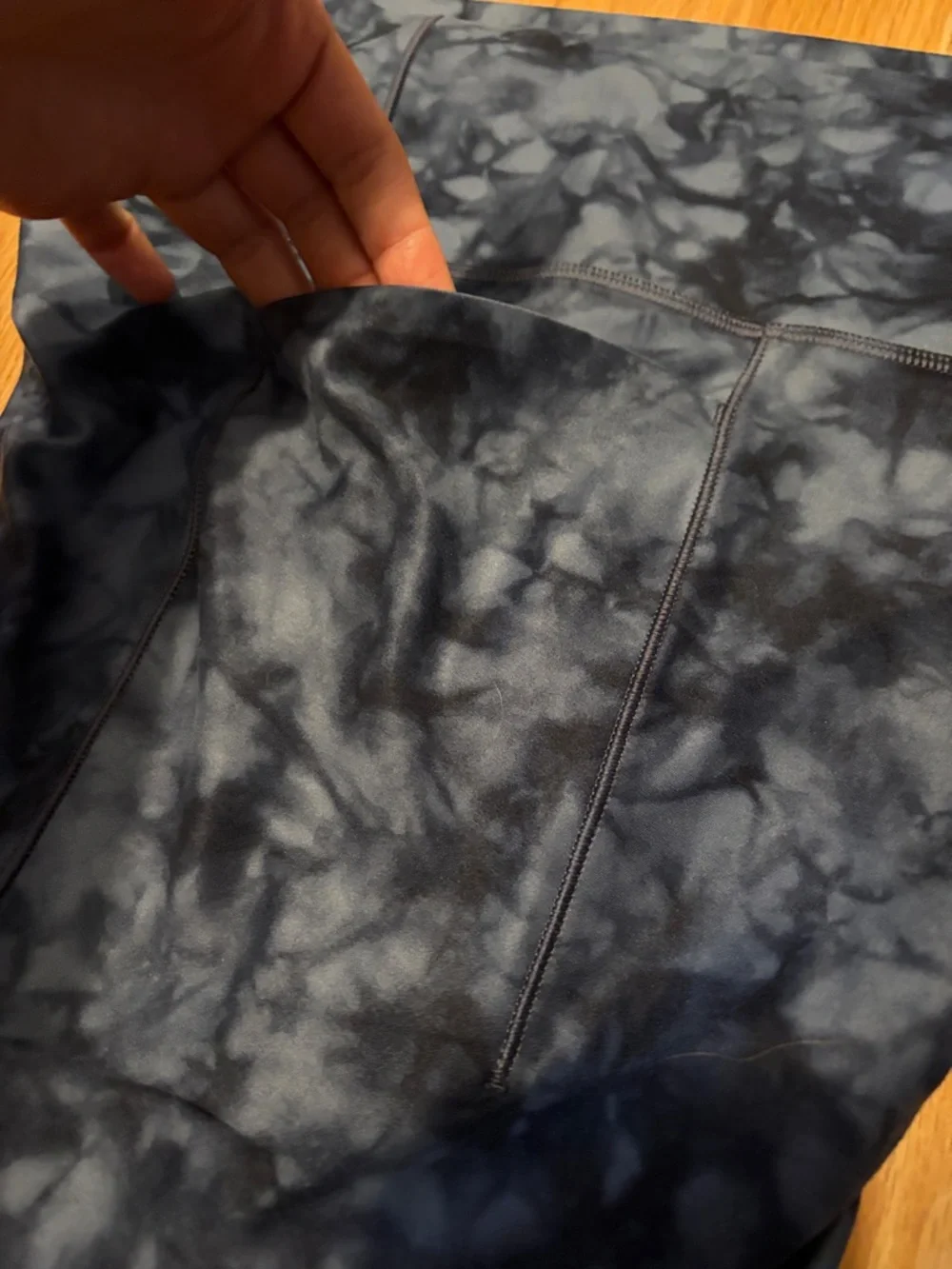 Athleta Salutation Stash II Navy Tie-Dye High-Rise Leggings 7/8 tight - Picture 5 of 5